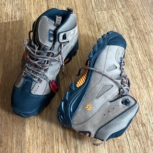 Wolverine Tan and Navy Men's Waterproof Hiking Boots